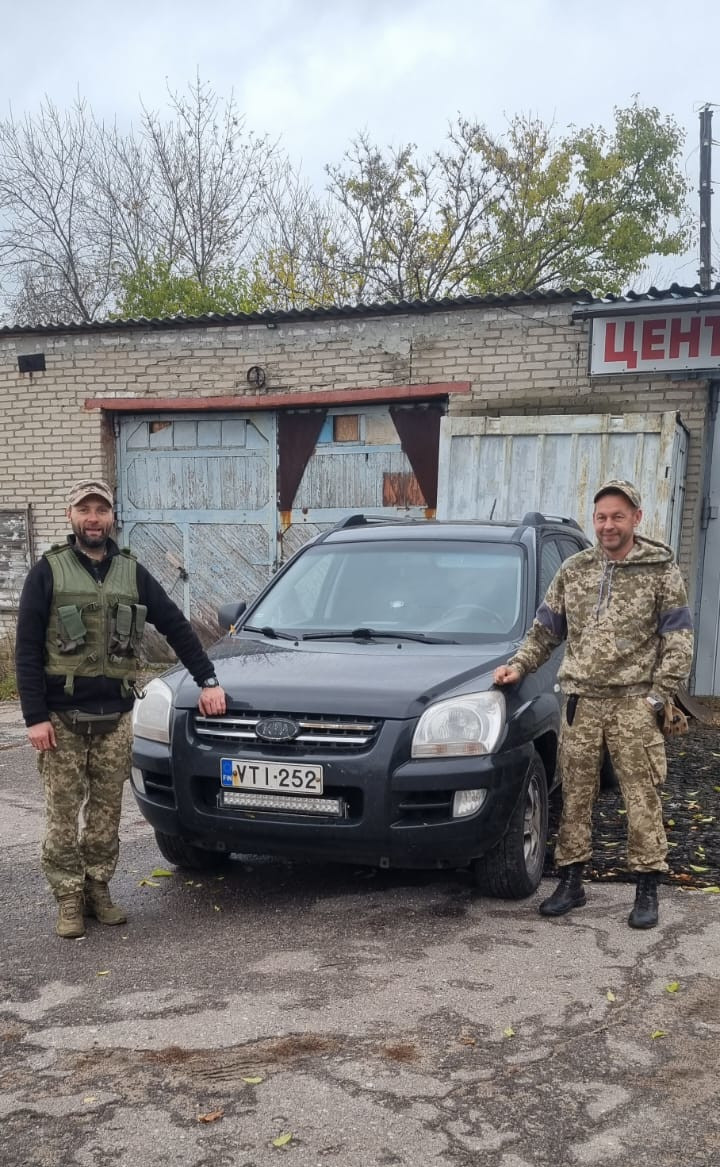 Kia Sportage jossain päin Ukrainaa
